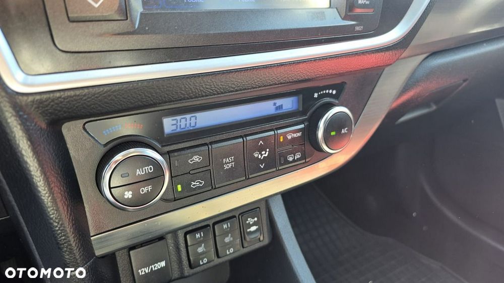 Toyota Auris - 13