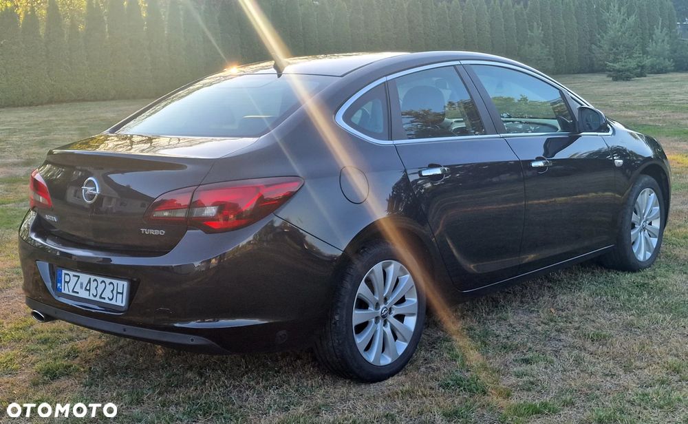 Opel Astra - 11