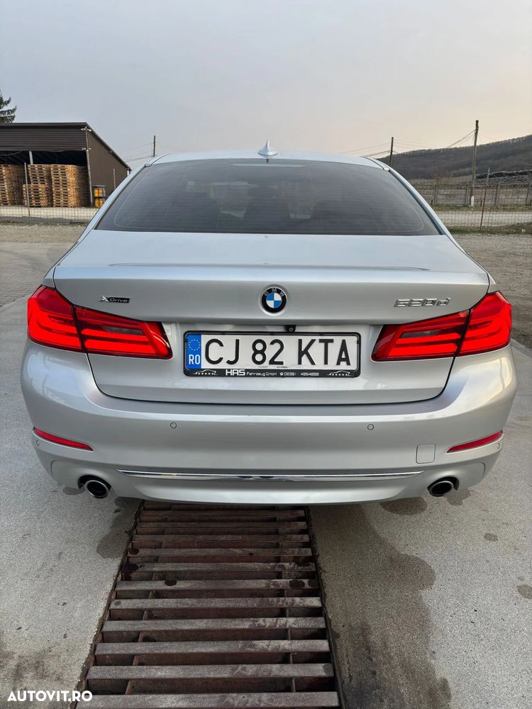BMW Seria 5 520d xDrive AT - 23