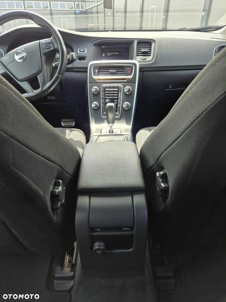 Volvo V60 D5 AWD - 13