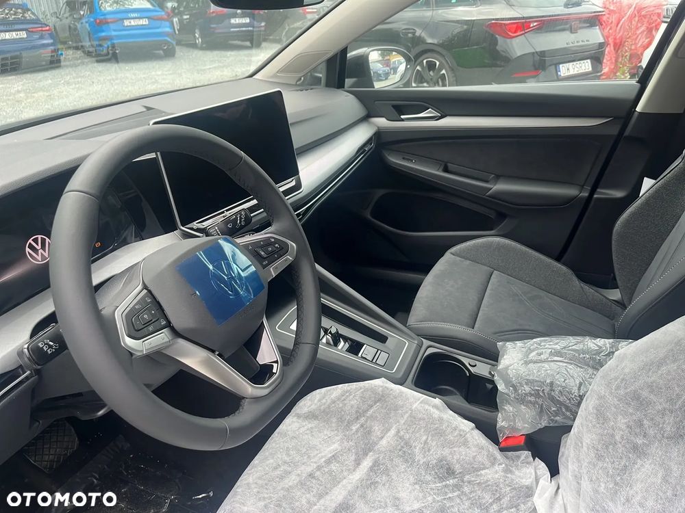 Volkswagen Golf - 9