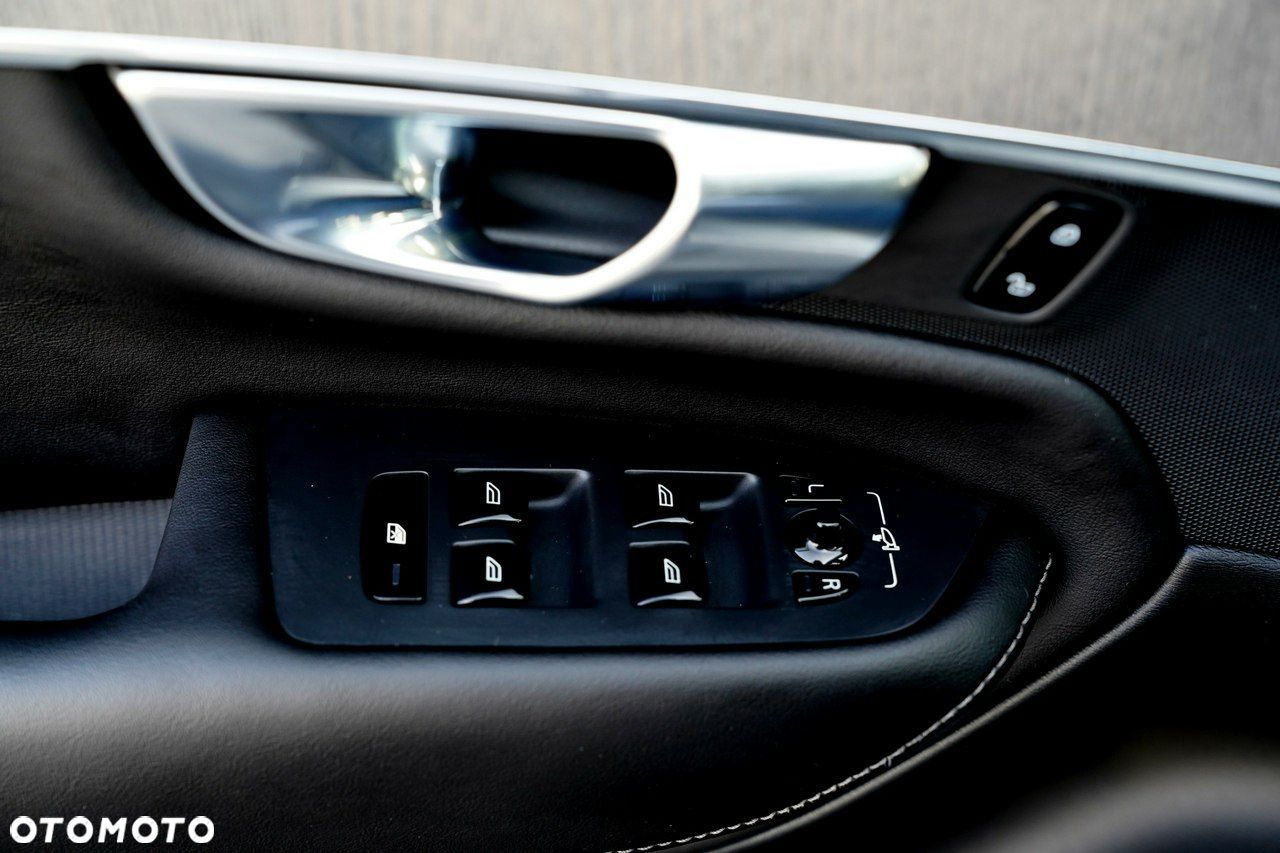 Volvo XC 90 - 28