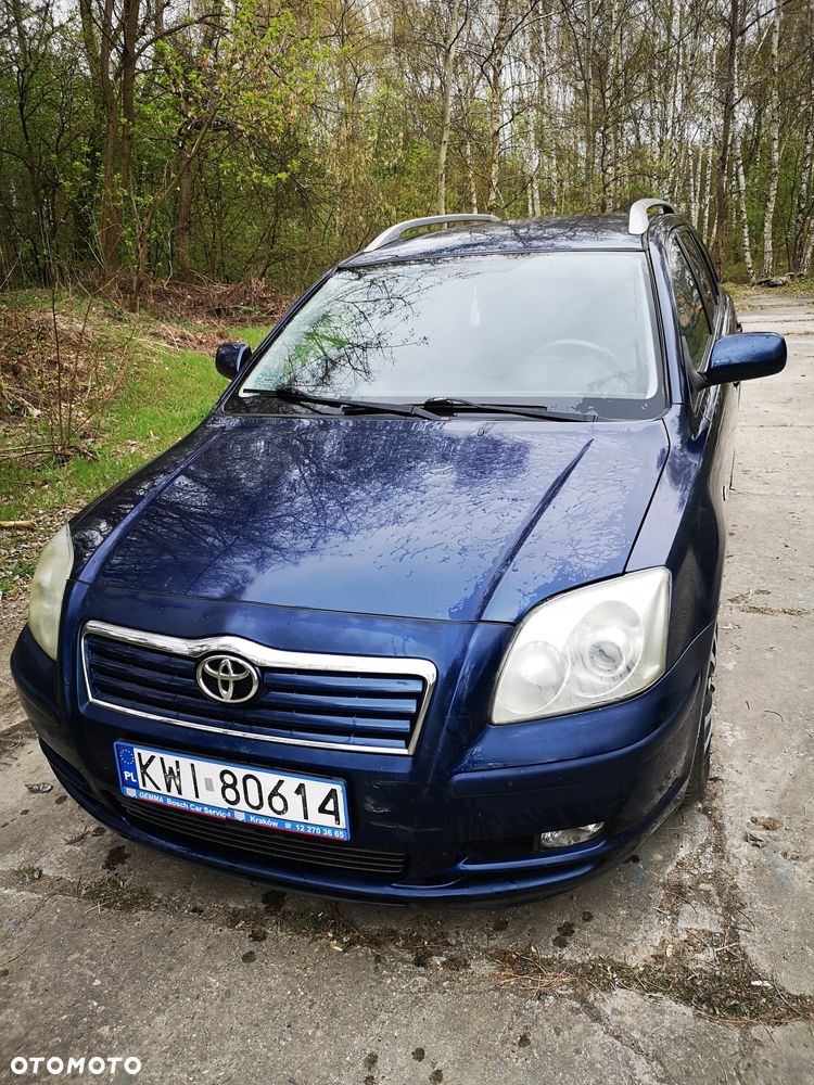 Toyota Avensis - 2