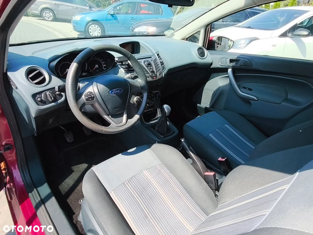 Ford Fiesta 1.25 Ghia - 8