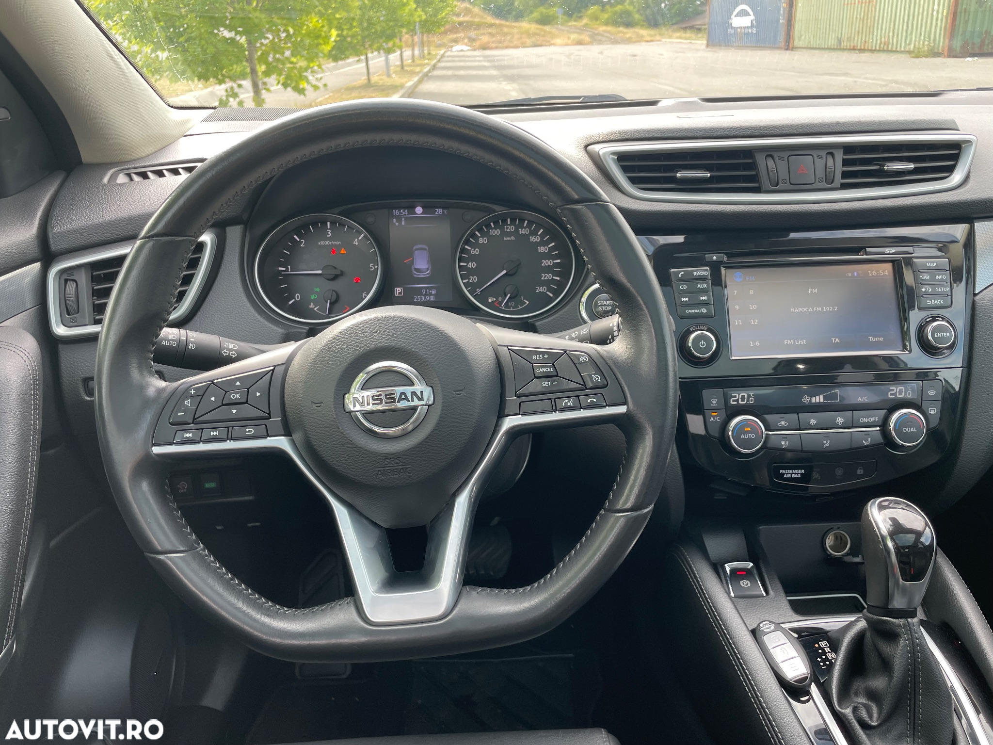 Nissan Qashqai 1.6 DCI Start/Stop X-TRONIC Tekna - 11