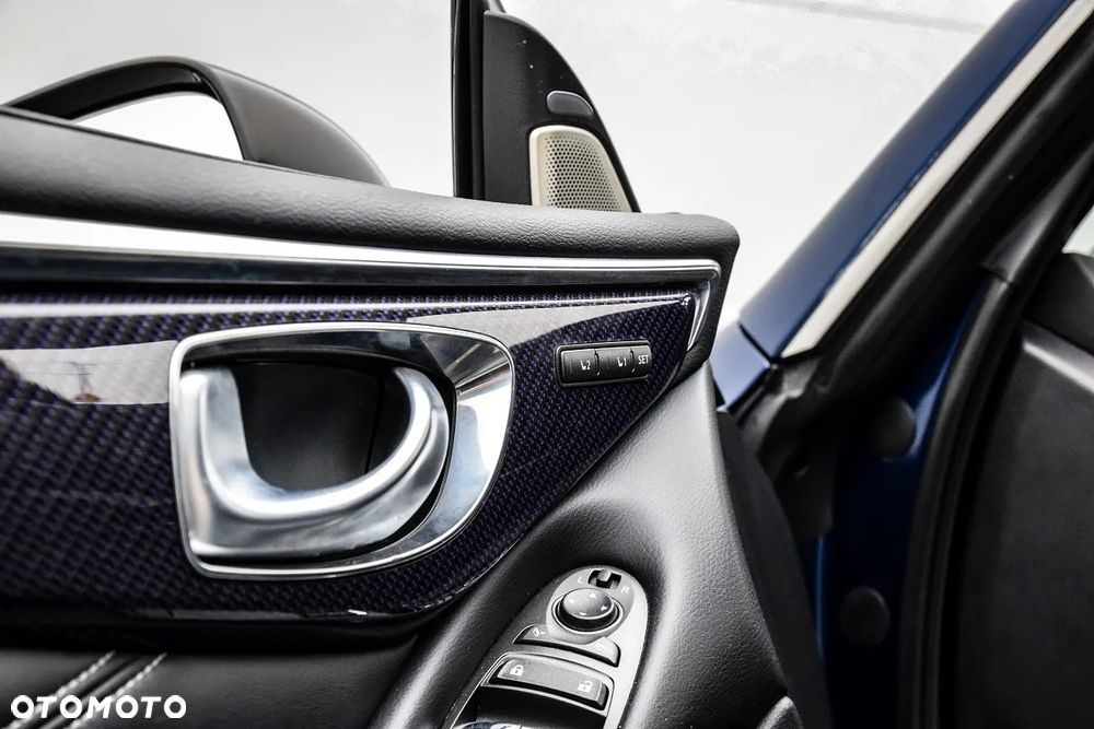 Infiniti Q60 - 38