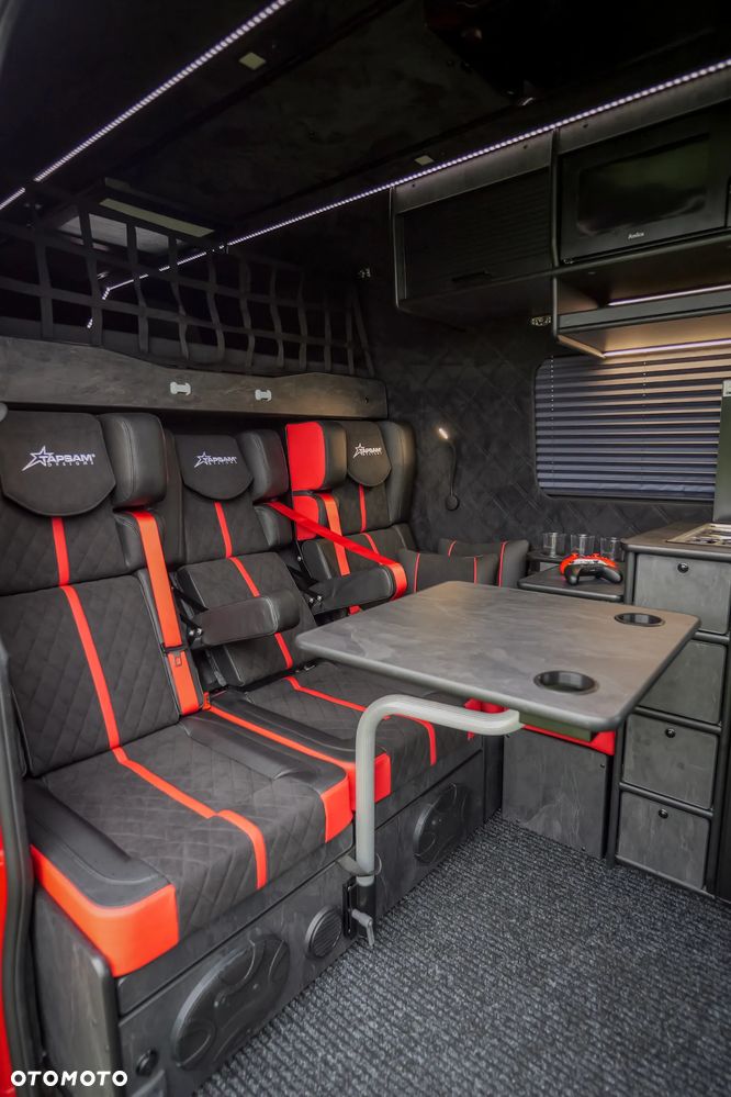 Mercedes-Benz Sprinter - 17