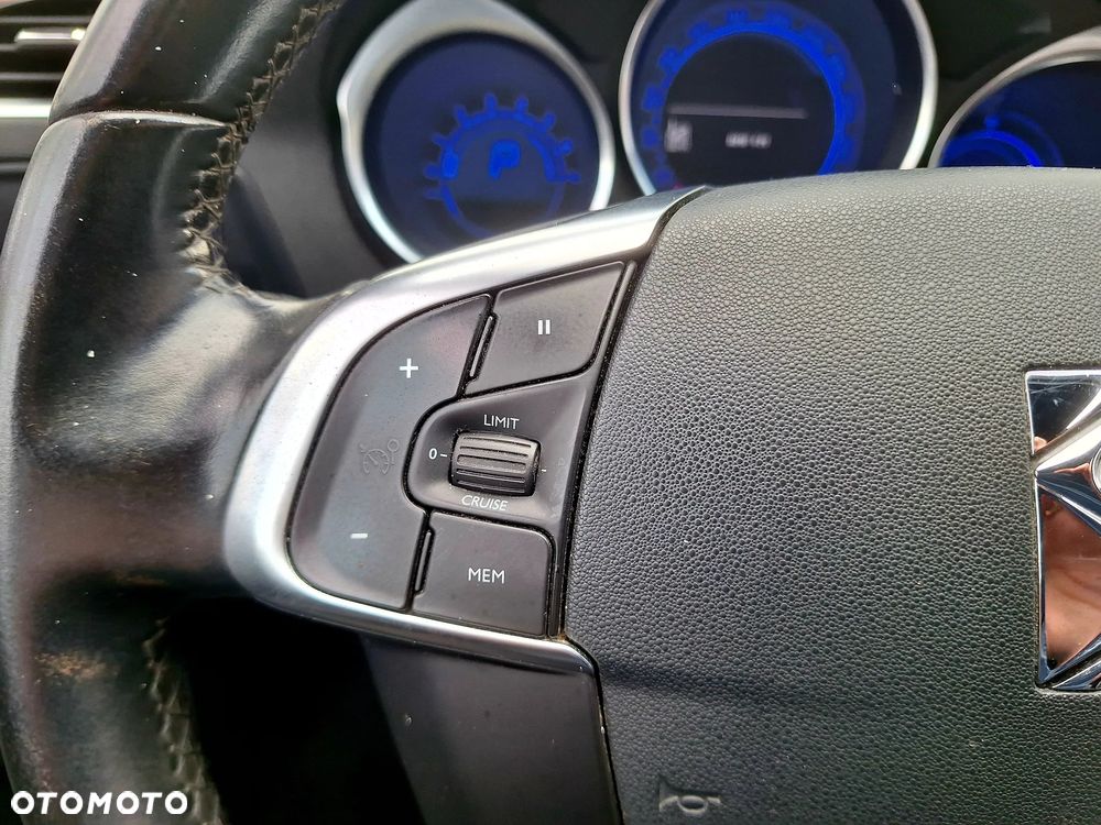 Citroën DS4 1.6 e-HDi SoChic MCP - 31