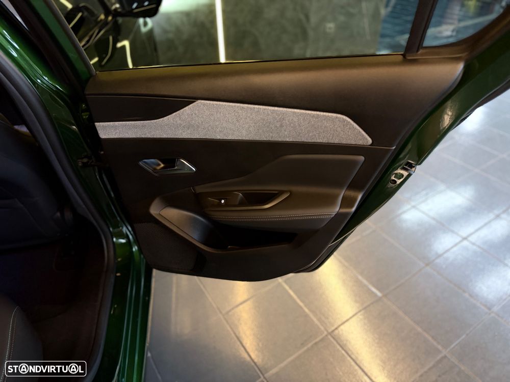 Peugeot e-308 58 kWh Allure - 29