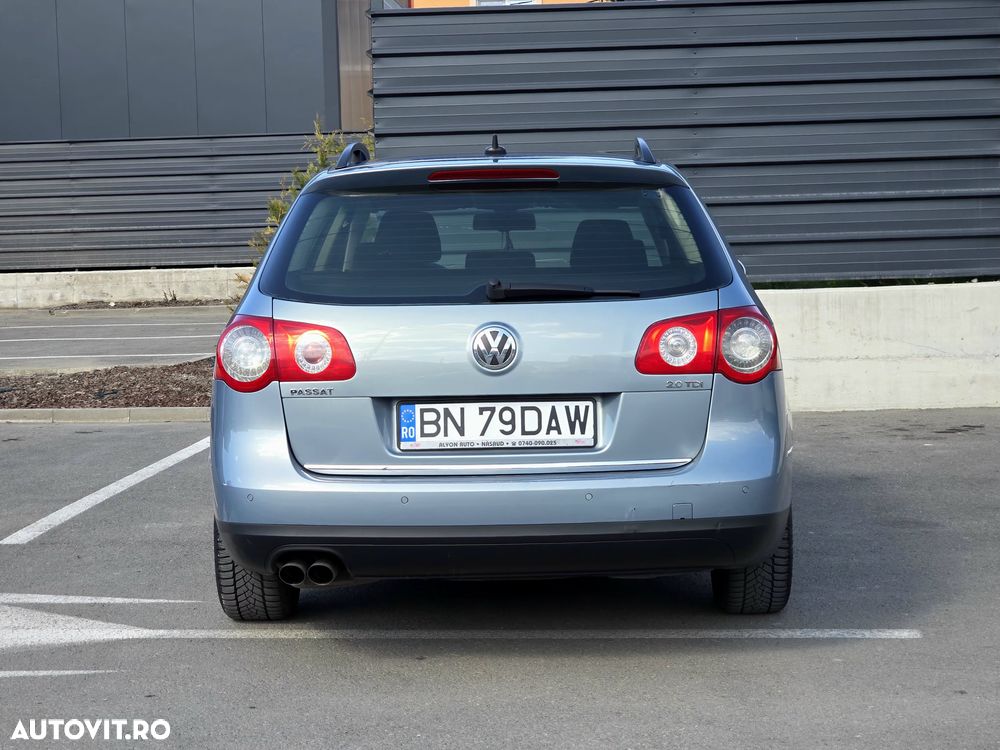 Volkswagen Passat 2.0 TDI DSG Comfortline - 14