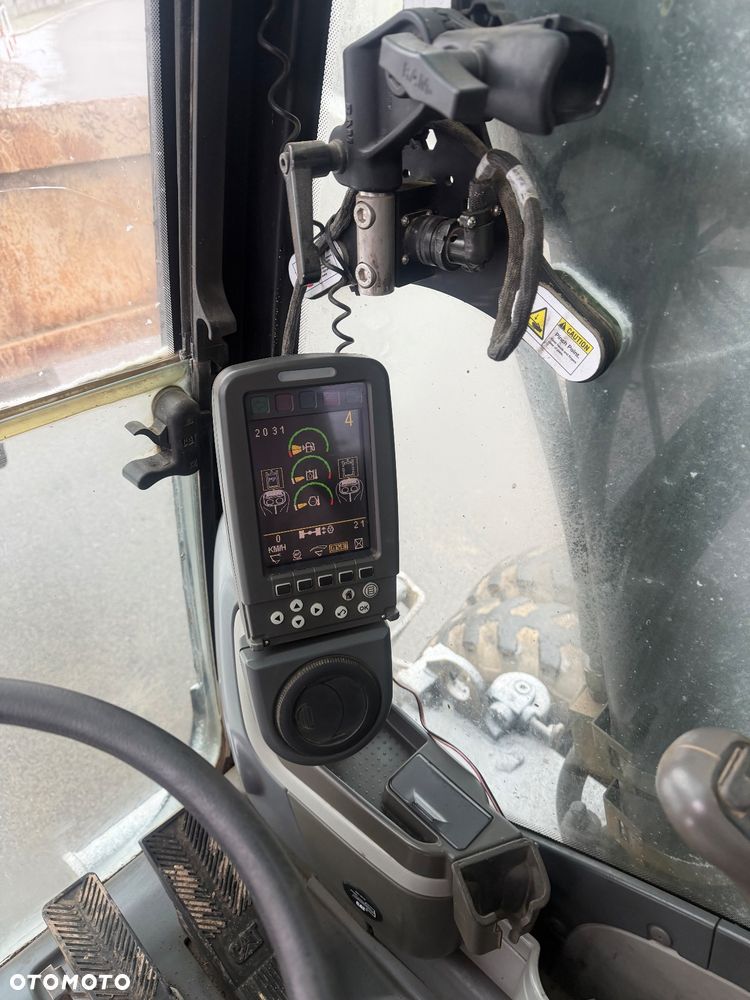 Caterpillar M318d - 9