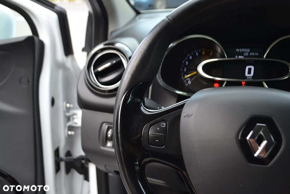Renault Clio - 26