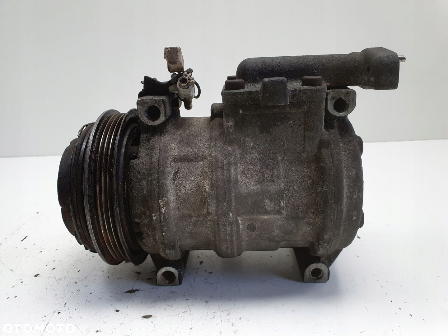 Jaguar XJ IV V 3.2 R6 SPRĘŻARKA KLIMATYZACJI 447200-4146 - 3