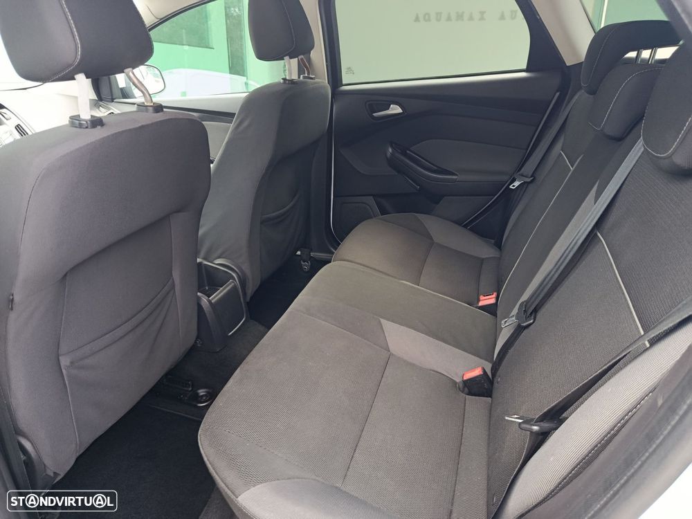 Ford Focus SW 1.6 TDCi Titanium - 30