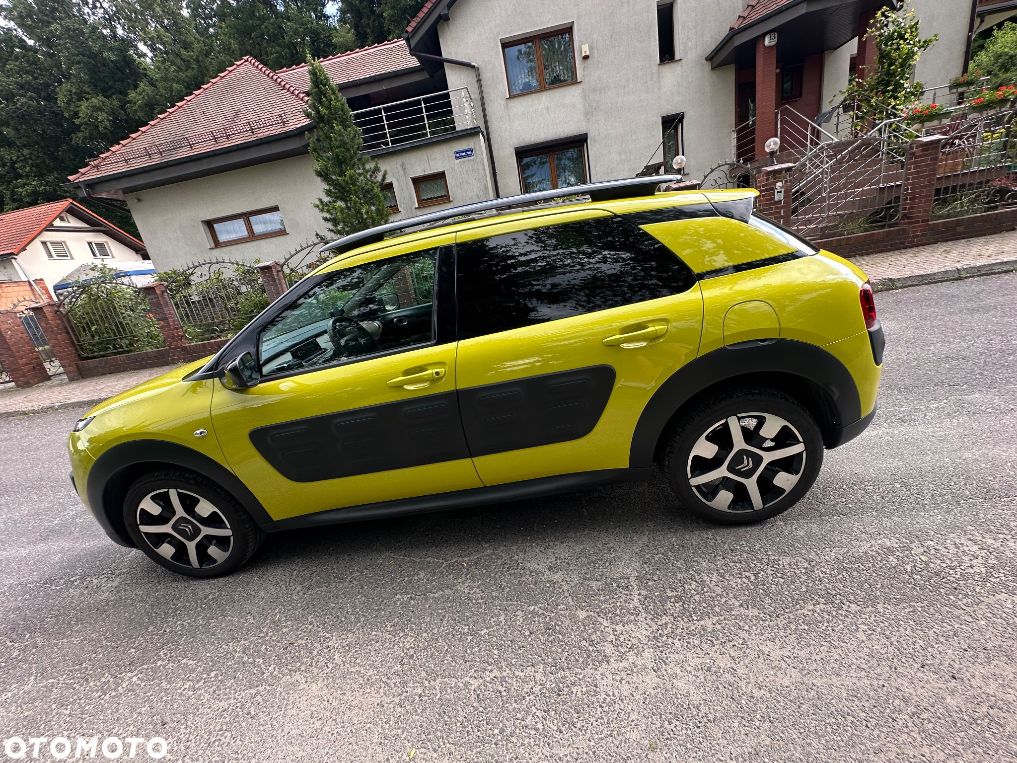 Citroën C4 Cactus 1.2 PureTech Shine Edition S&S - 9