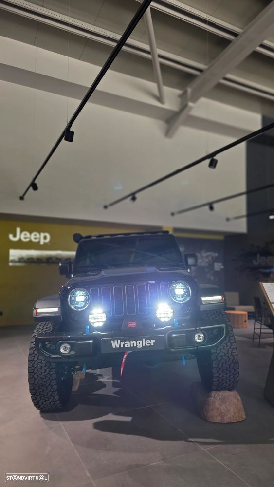 Jeep Wrangler - 28