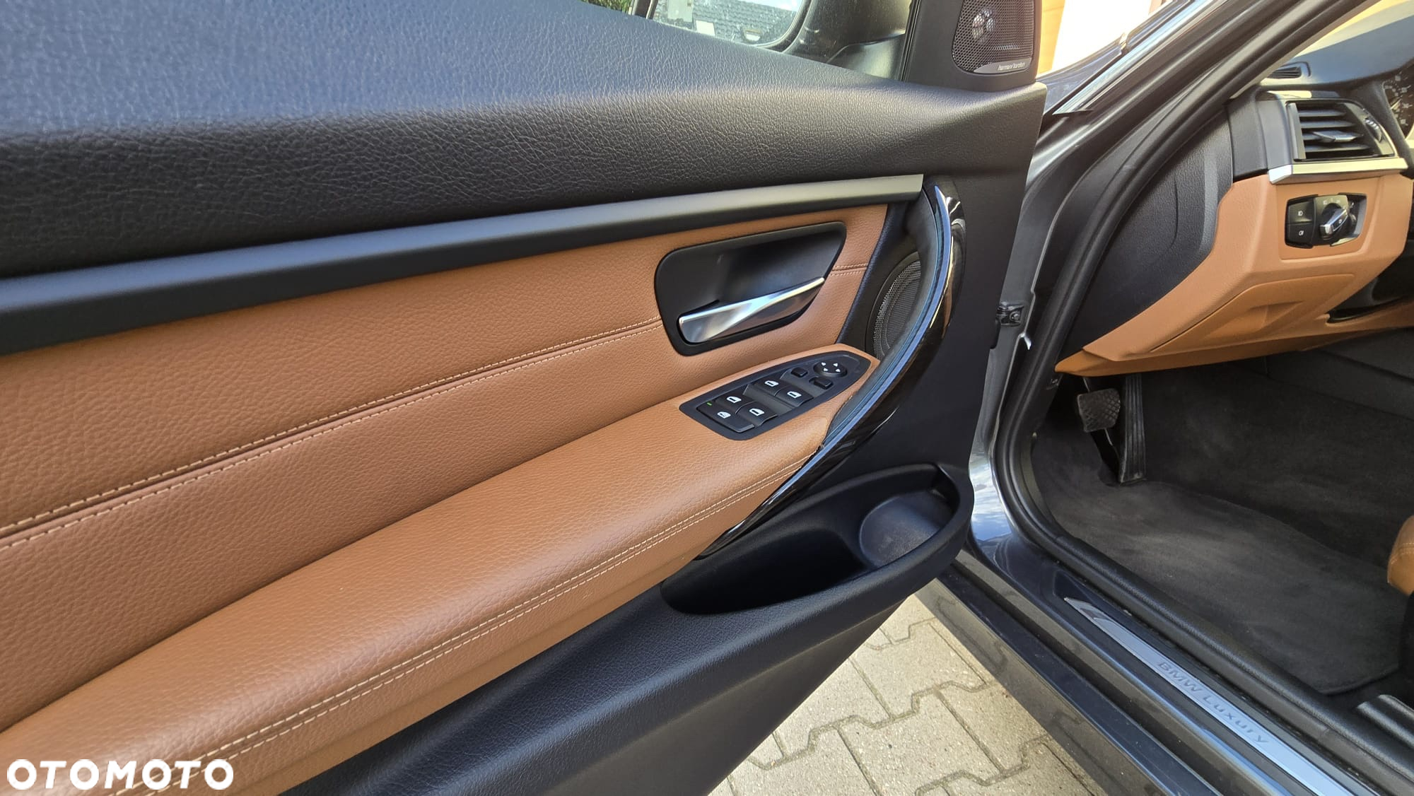 BMW Seria 3 335i xDrive Luxury Line - 24