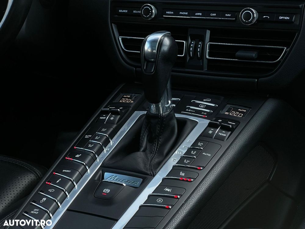 Porsche Macan - 12