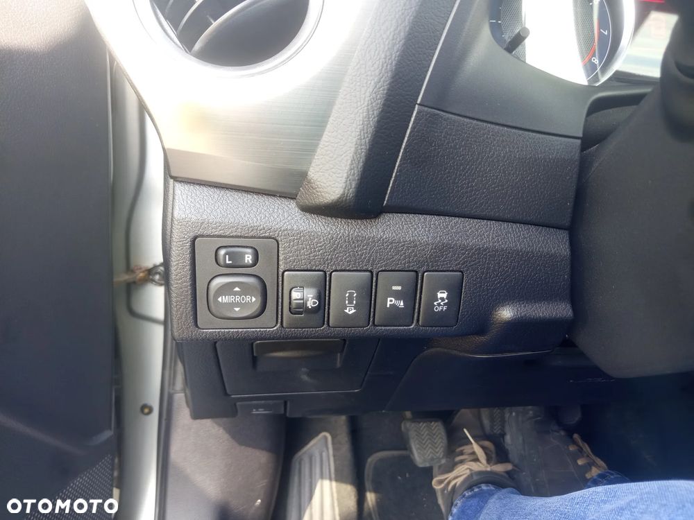 Toyota Auris - 14