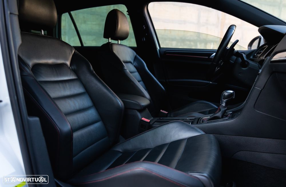 VW Golf 2.0 TSi GTi DSG Performance - 26