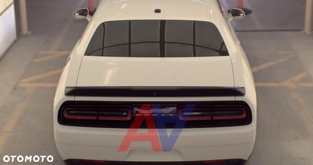Dodge Challenger - 6