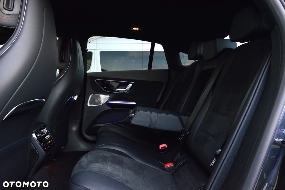 Mercedes-Benz EQE 350 89kWh 4-Matic AMG Line - 15