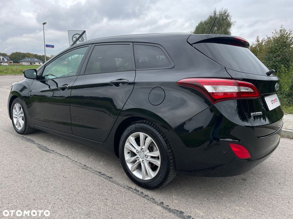 Hyundai i30 Kombi 1.6 CRDI Style - 26