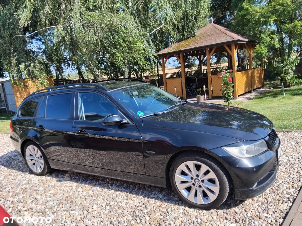 BMW Seria 3 318i - 1