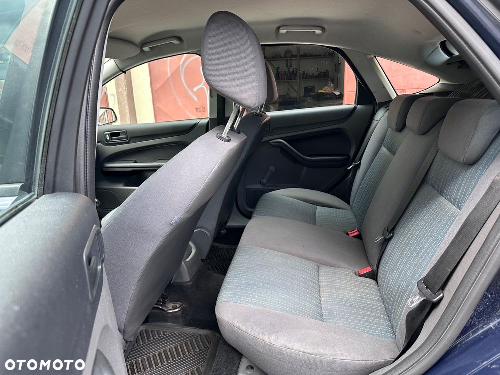 Ford Focus 1.6 Trend - 13