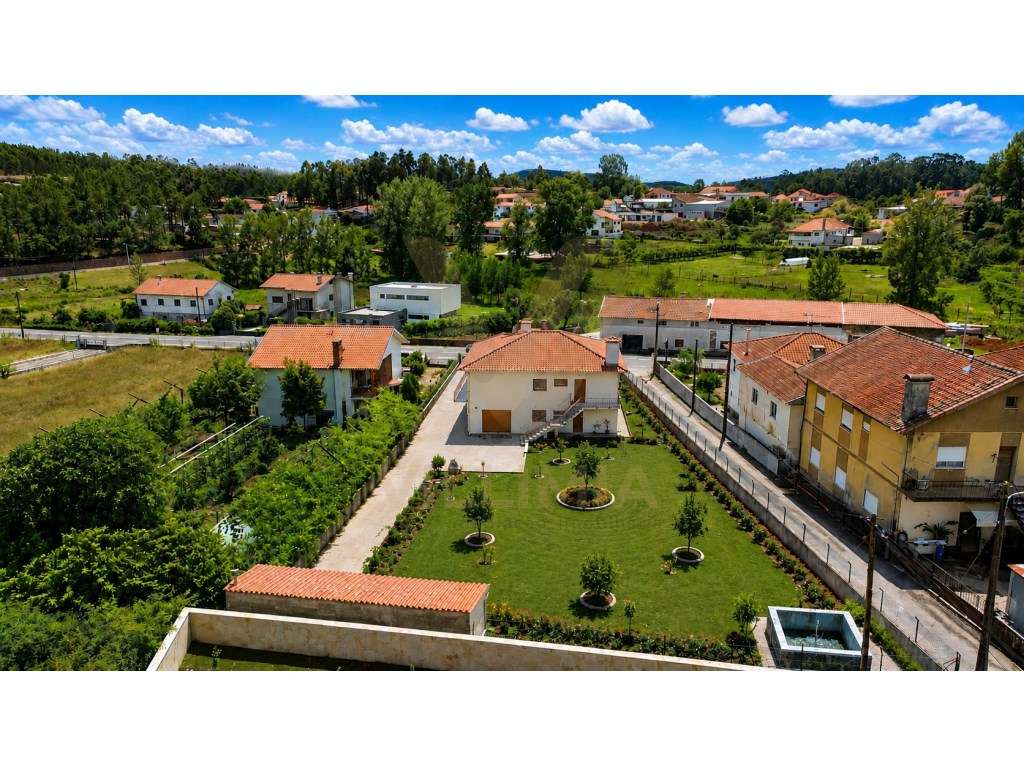 Moradia T4 c/ Jardim | Moure - Vila Verde - Grande imagem: 4/47