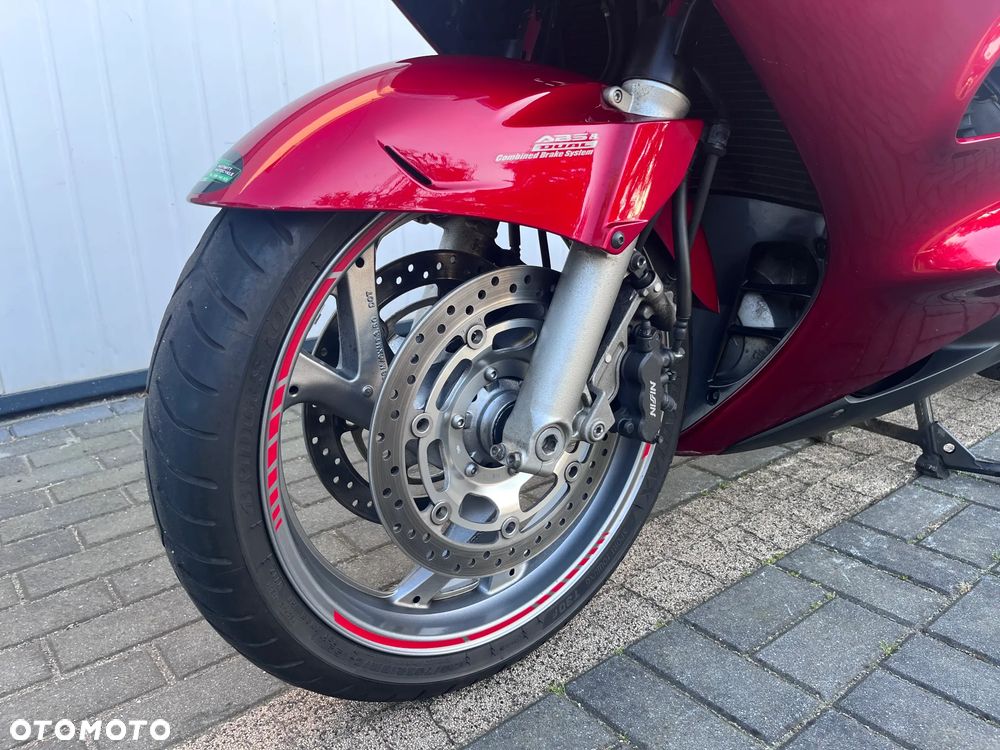 Honda ST - 10