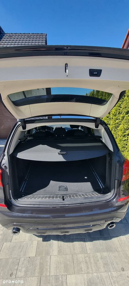 BMW X3 sDrive18d - 12