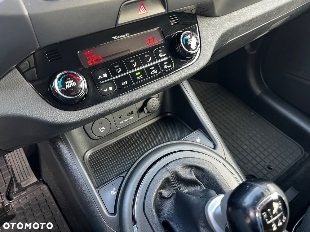 Kia Sportage - 12
