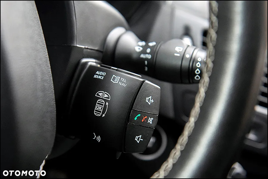 Renault Laguna dCi 150 FAP Start-Stop GT - 19