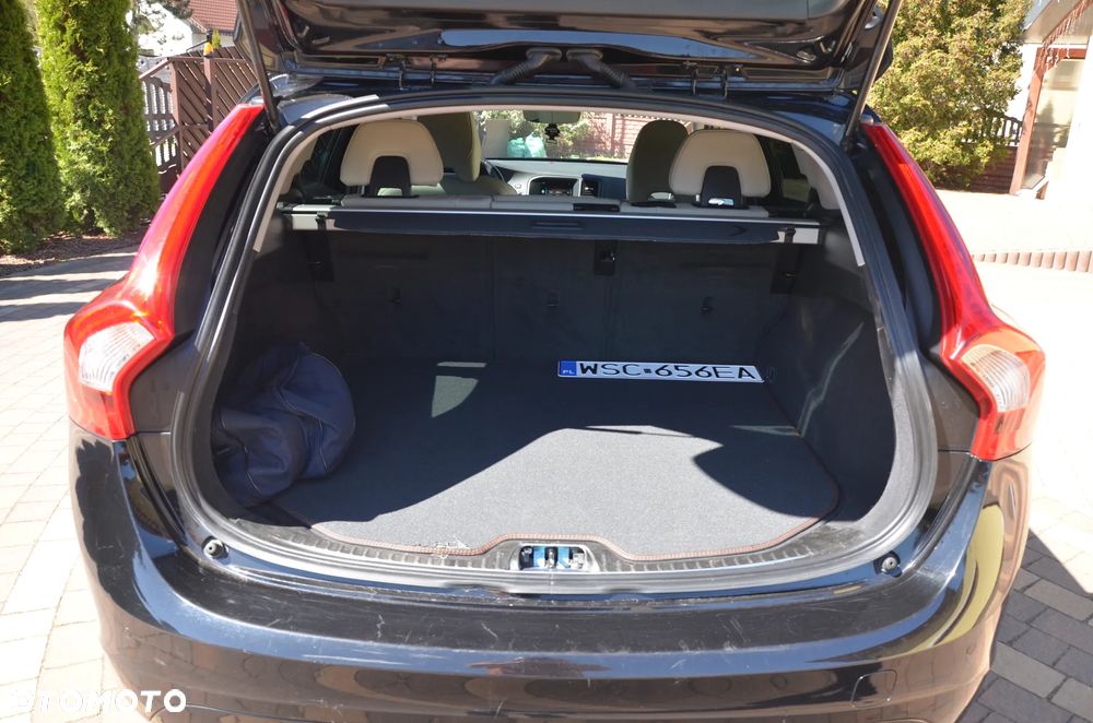Volvo V60 B4 D Geartronic RDesign - 35