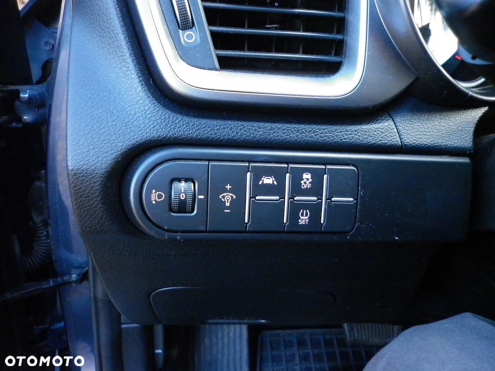 Kia Ceed 1.4 T-GDI M DCT - 12
