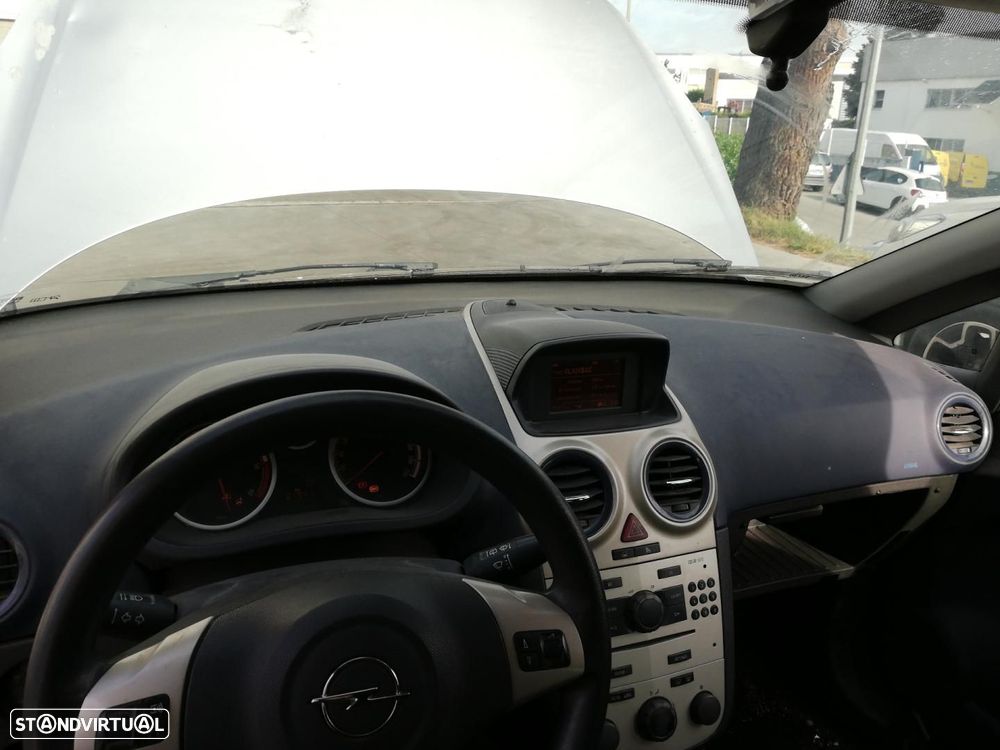 TABLIER OPEL CORSA D - 1