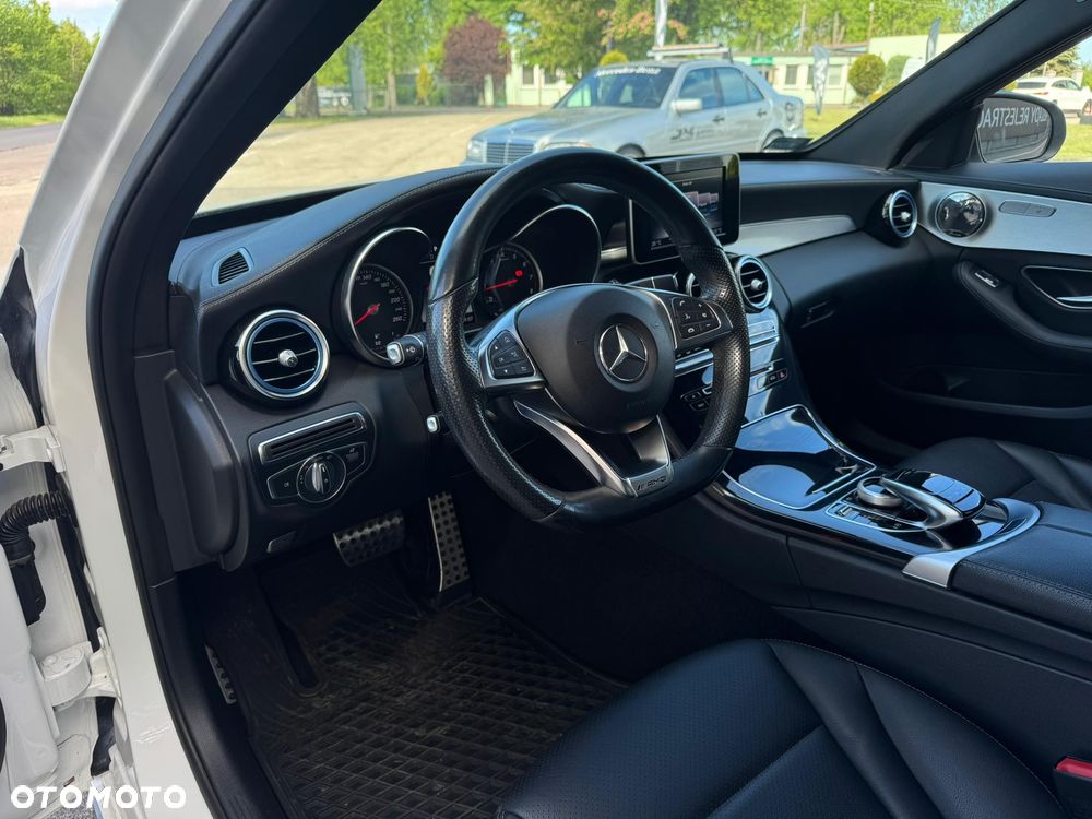 Mercedes-Benz Klasa C 200 4-Matic 9G-TRONIC - 5