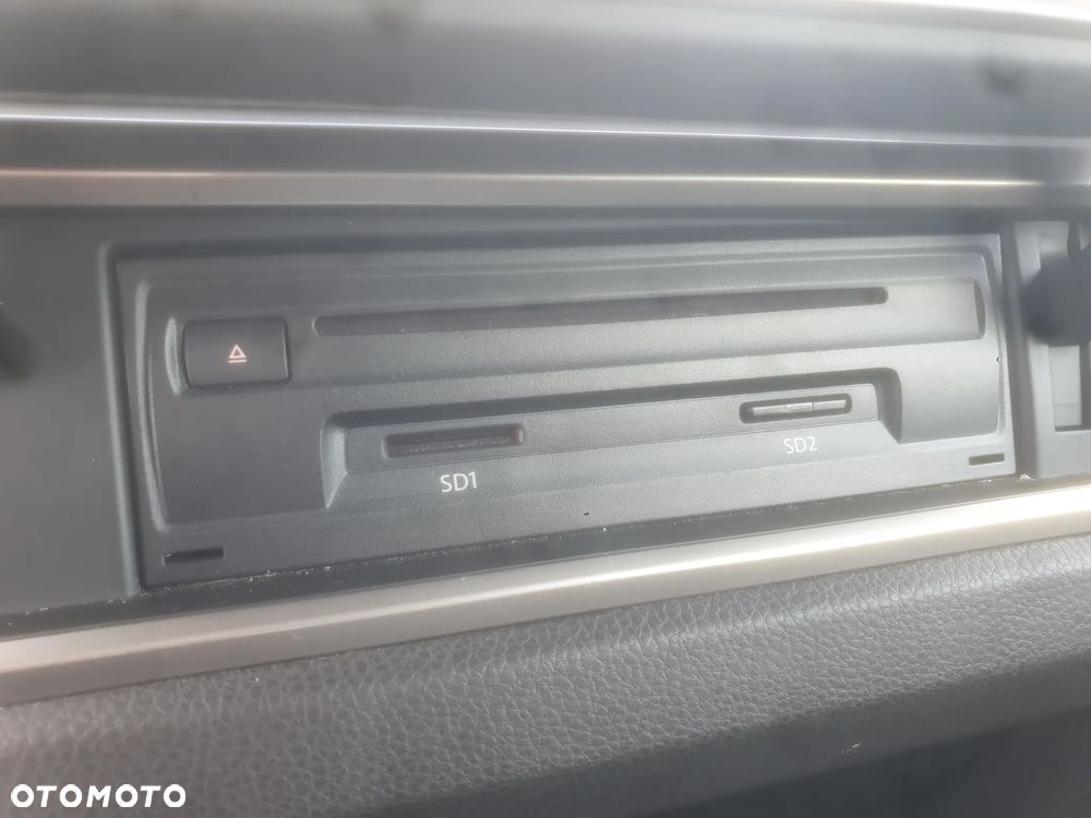 Volkswagen Touran - 24