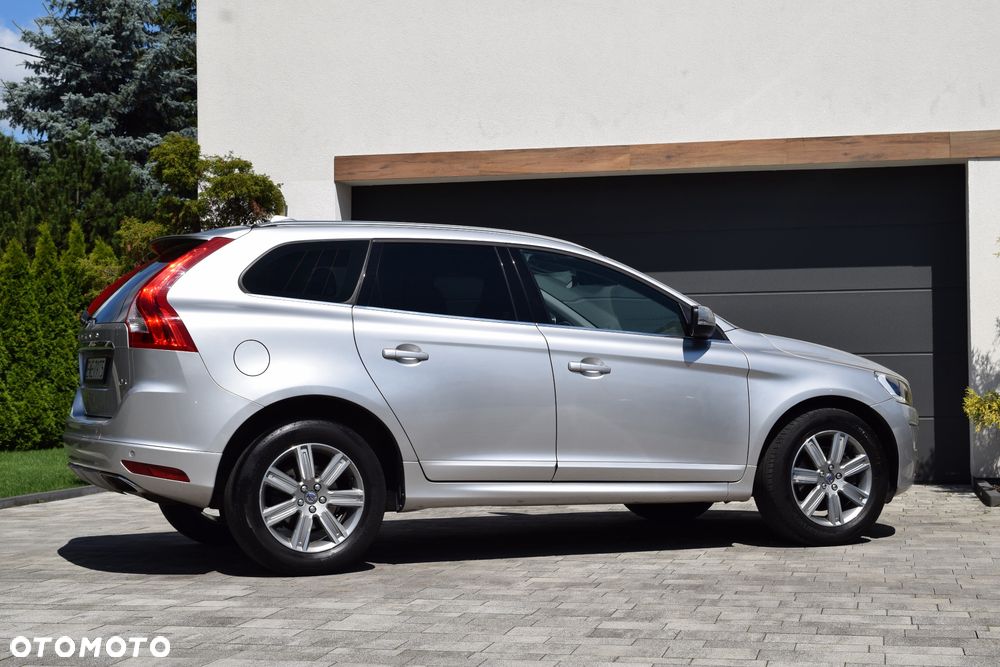 Volvo XC 60 D4 Geartronic Momentum Pro - 6