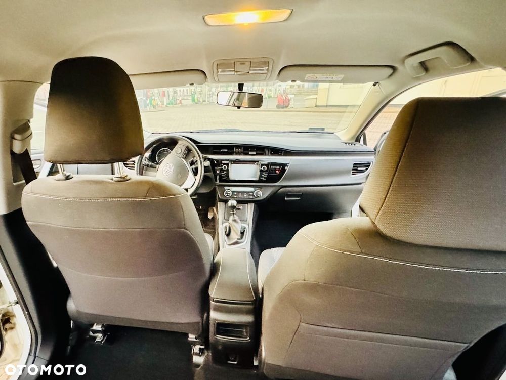 Toyota Corolla 1.6 Premium - 21