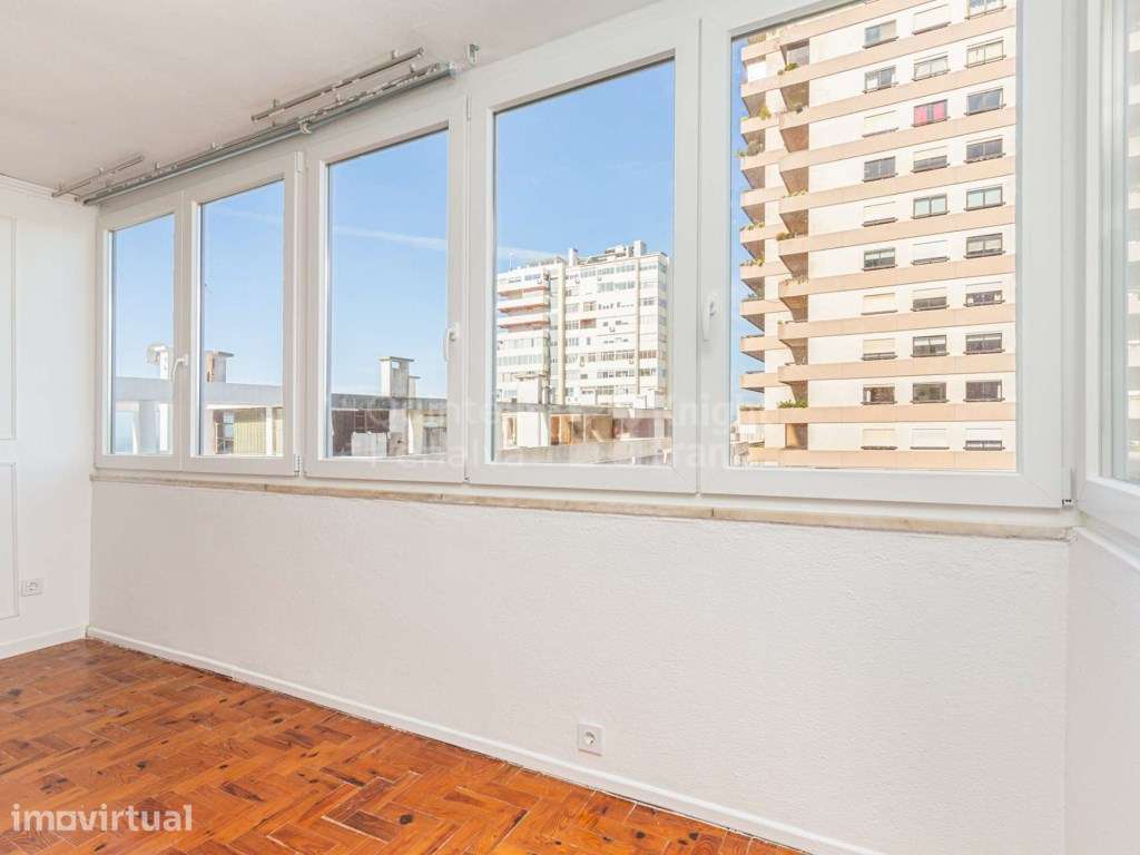 Apartamento T2 para arrendamento sem móveis no Restelo, Lisboa - Grande imagem: 2/24