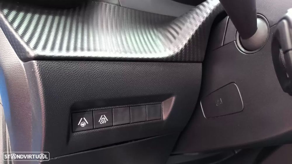 Peugeot e-208 GT - 34