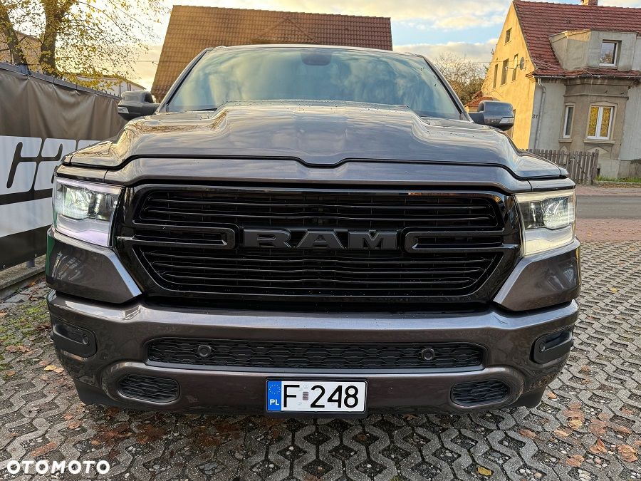 RAM 1500 Crew Cab Sport - 3