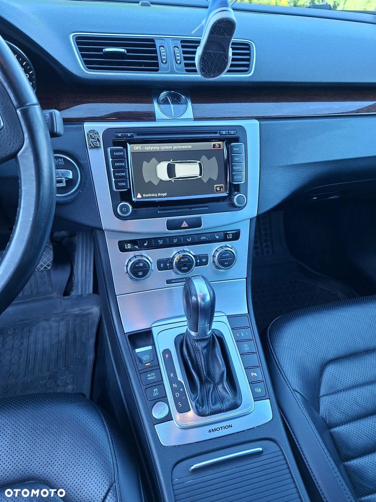 Volkswagen Passat 2.0 TDI 4Mot Highline DSG - 4