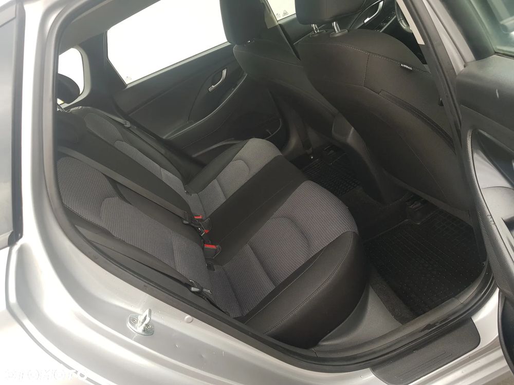 Hyundai i30 1.5 DPI Modern - 8