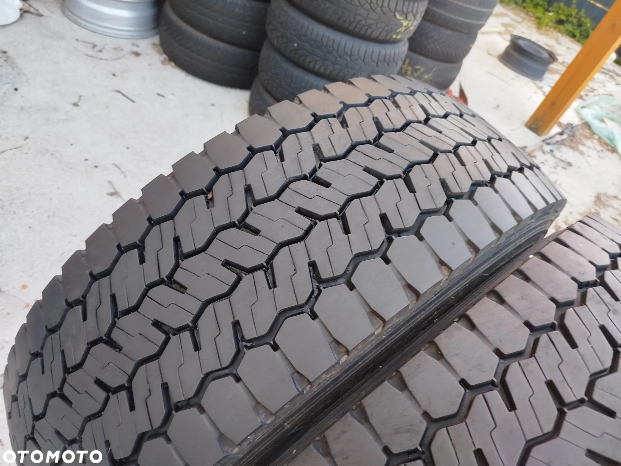 285/70R19.5 146L Michelin X Multi D 4x85% bieżnika - 6