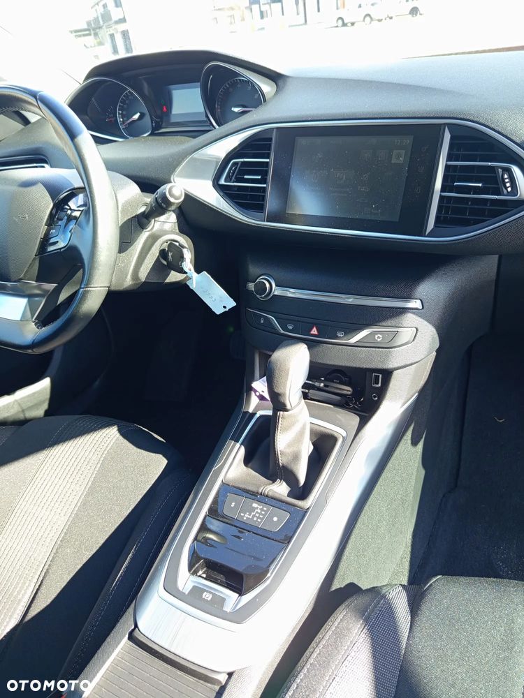 Peugeot 308 - 11