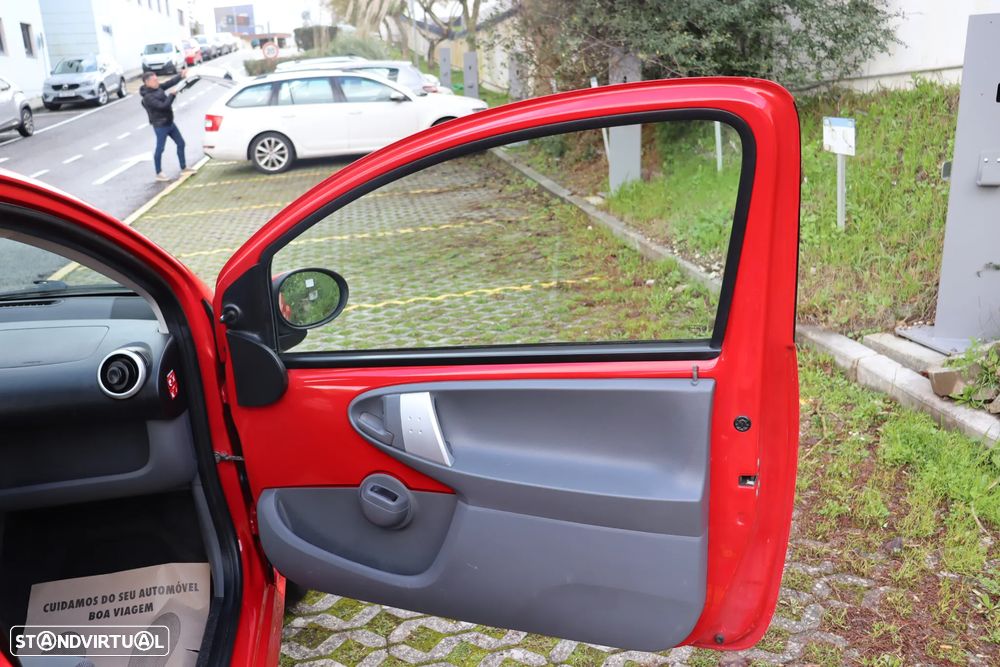 Peugeot 107 1.0 Urban - 47