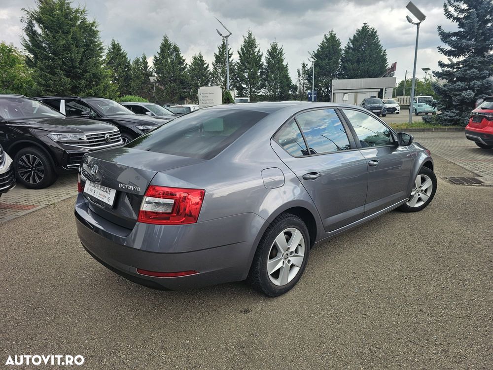 Skoda Octavia - 8